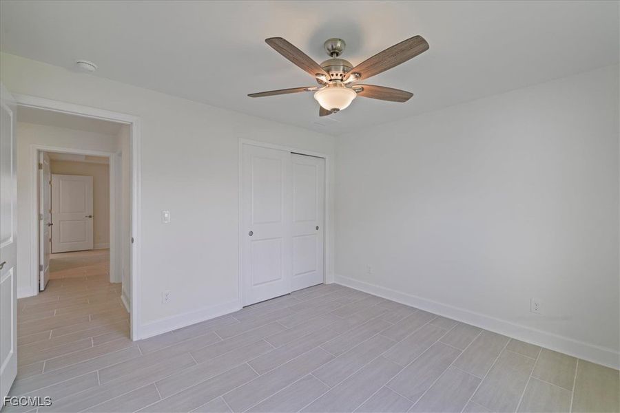 Spacious, unfurnished interior of a new home in Cape Coral, Cape Coral (Image 30).