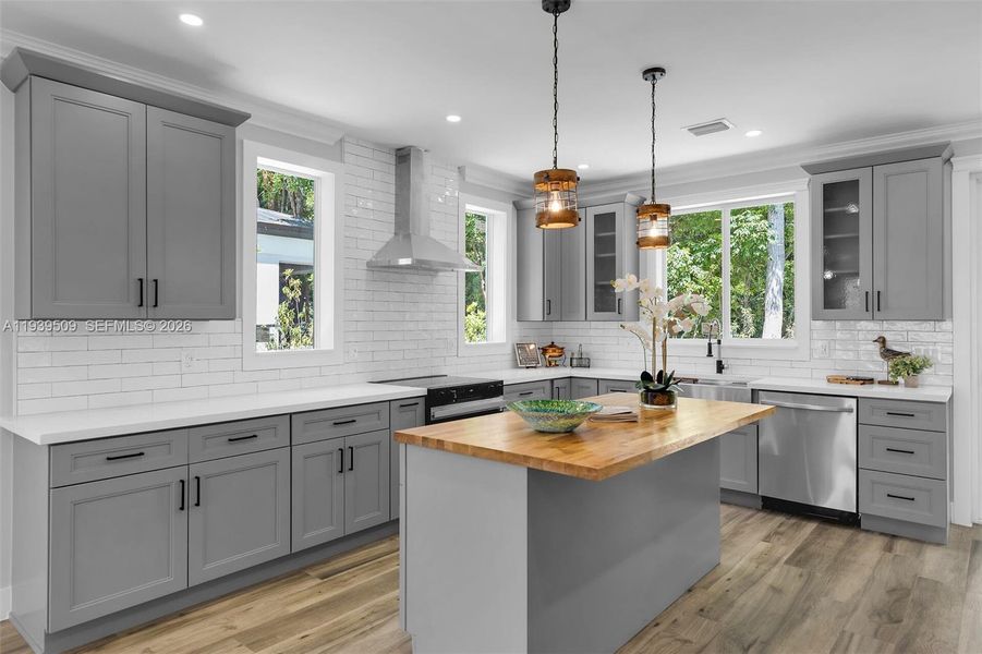Furnished interior view inside a new home in , Key Largo (Image 12).