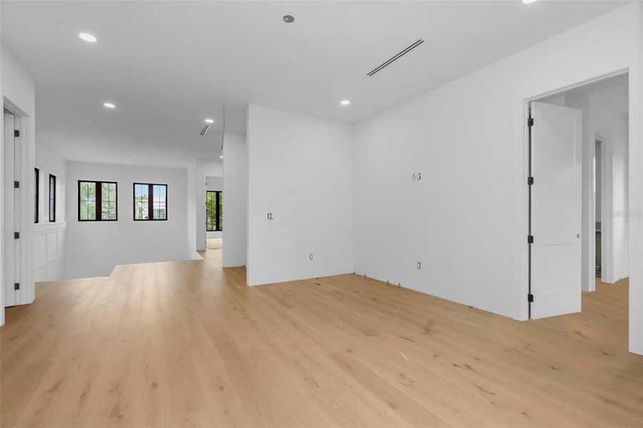 Spacious, unfurnished interior of a new home in , Tampa (Image 37). Spacious, unfurnished interior of a new home in , Tampa (Image 37).