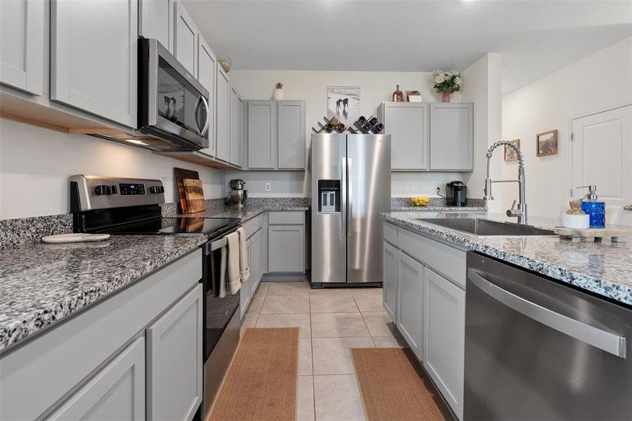 Furnished interior view inside a new home in , Apollo Beach (Image 10).