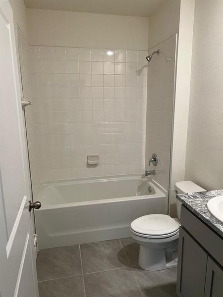 Furnished interior view inside a new home in Epperson, Wesley Chapel (Image 10).