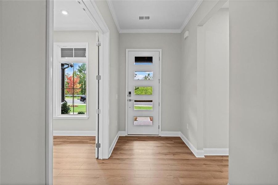 Spacious, unfurnished interior of a new home in Governor’s Preserve, Canton (Image 14).