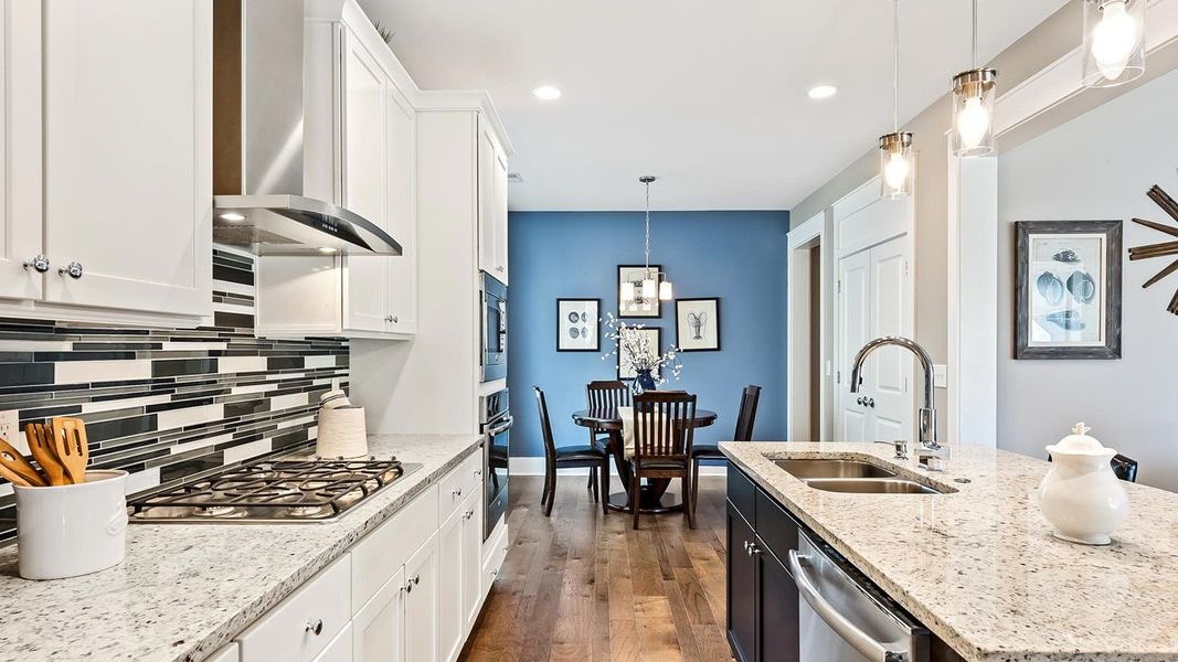 Kitchen & Breakfast Nook