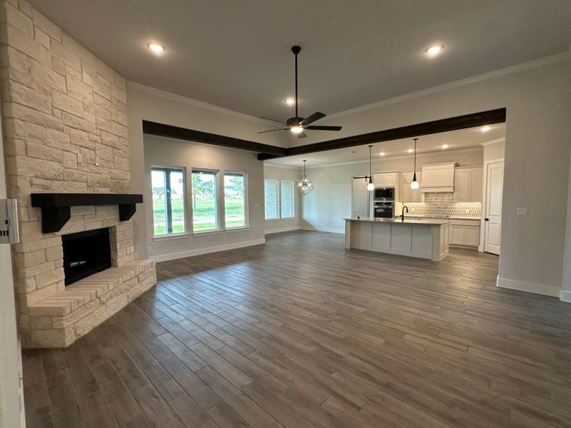 Spacious, unfurnished interior of a new home in , Leonard (Image 18).