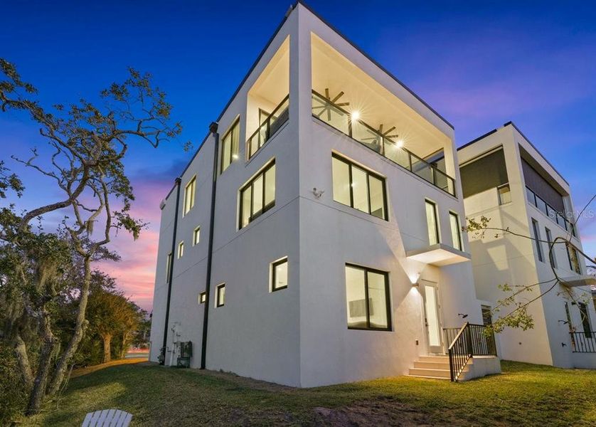 Image 60 of a home in .