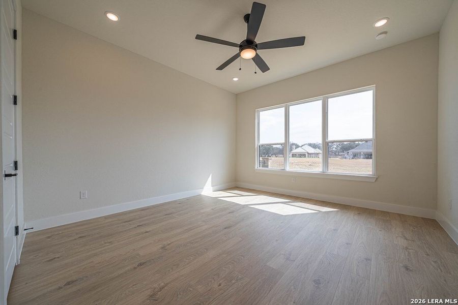 Spacious, unfurnished interior of a new home in , Kerrville (Image 11).