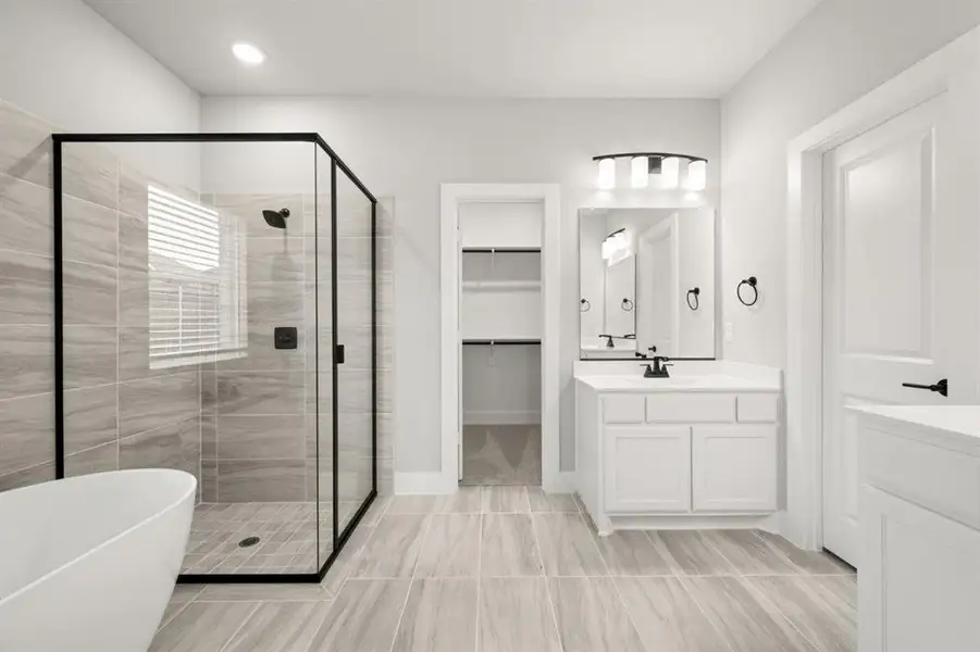 Furnished interior view inside a new home in Oaks of North Grove, Waxahachie (Image 7).