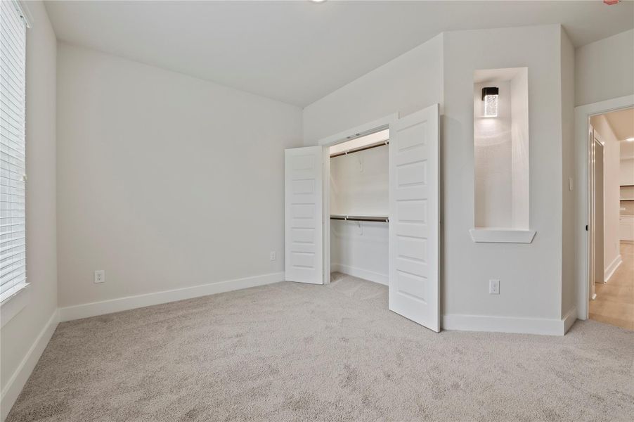 Spacious, unfurnished interior of a new home in , Houston (Image 17).