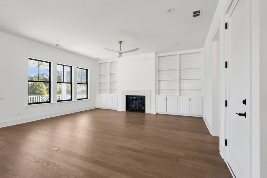 Spacious, unfurnished interior of a new home in , Mount Pleasant (Image 21).