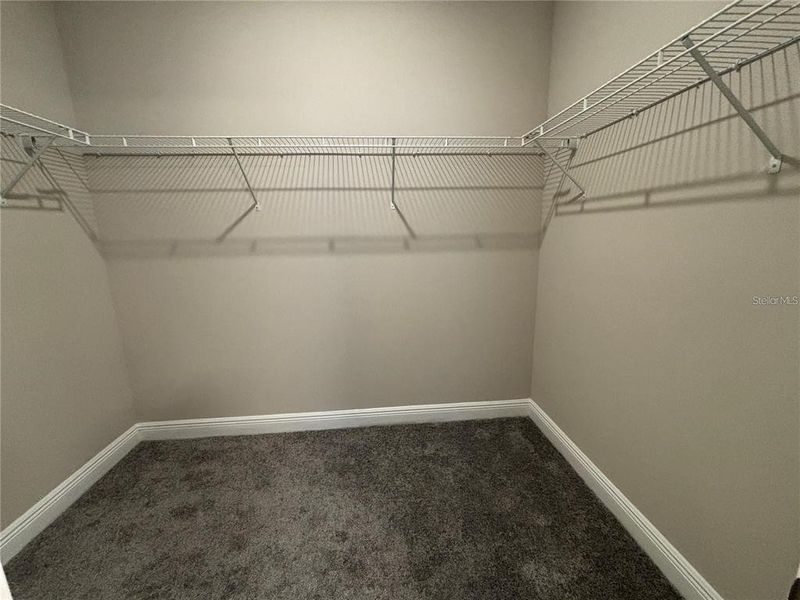 Spacious, unfurnished interior of a new home in , Winter Garden (Image 24).