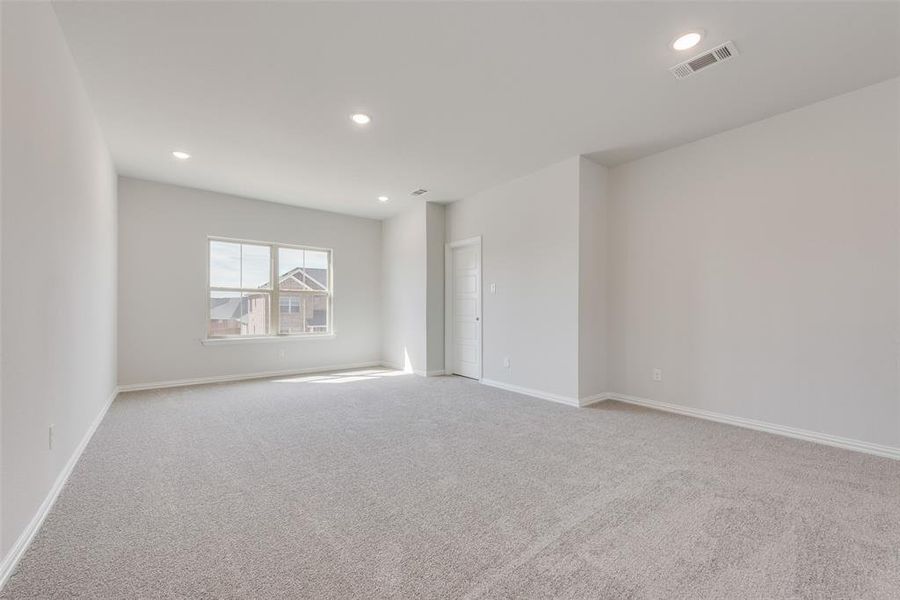 Spacious, unfurnished interior of a new home in Sutton Fields, Celina (Image 24).
