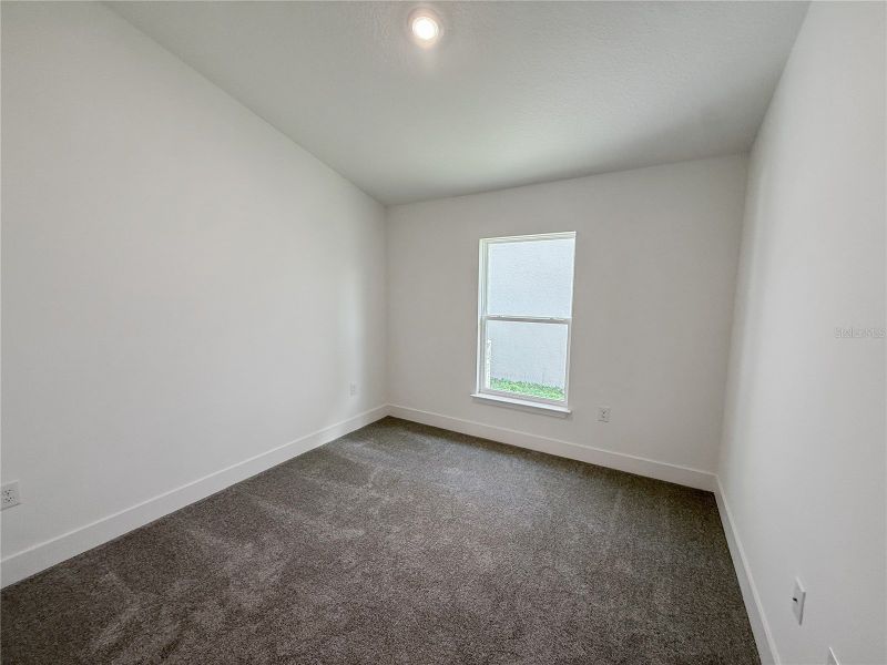 Spacious, unfurnished interior of a new home in Arbor Park, Leesburg (Image 10).
