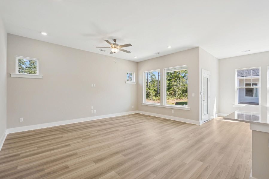 Spacious, unfurnished interior of a new home in , Summerville (Image 19).