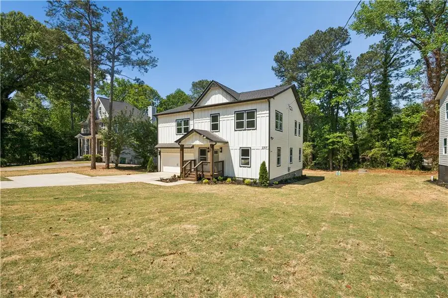 Image 43 of a home in .