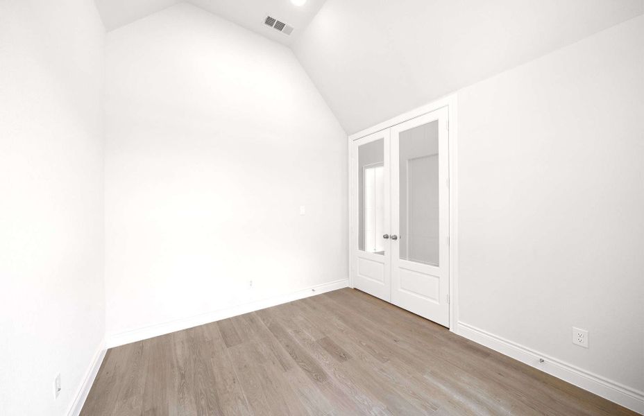 Representative unfurnished interior of a home built from the 3799AU by Ravenna Homes in Audubon 60′, Magnolia (Image 21).