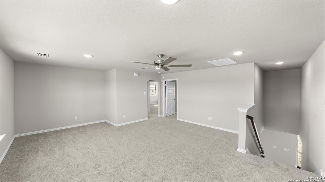 Spacious, unfurnished interior of a new home in Saddle Creek Ranch, Cibolo (Image 19). Spacious, unfurnished interior of a new home in Saddle Creek Ranch, Cibolo (Image 19).