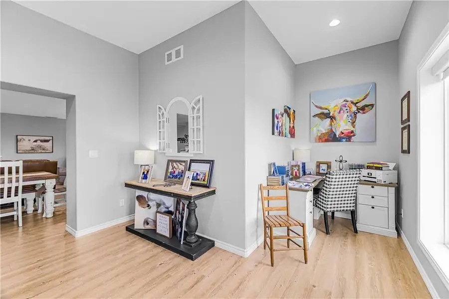 Furnished interior view inside a new home in , Yoakum (Image 4).