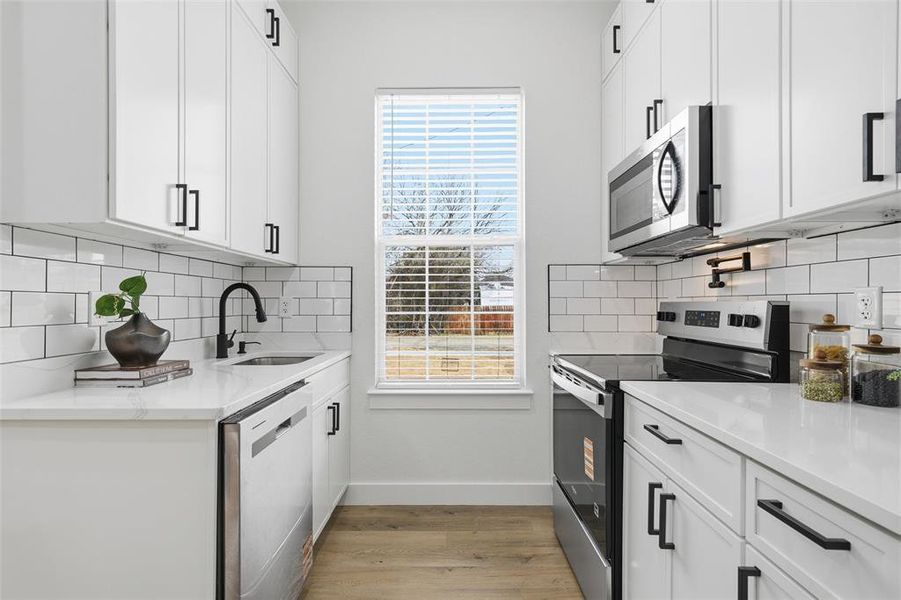 Furnished interior view inside a new home in , Waco (Image 5).
