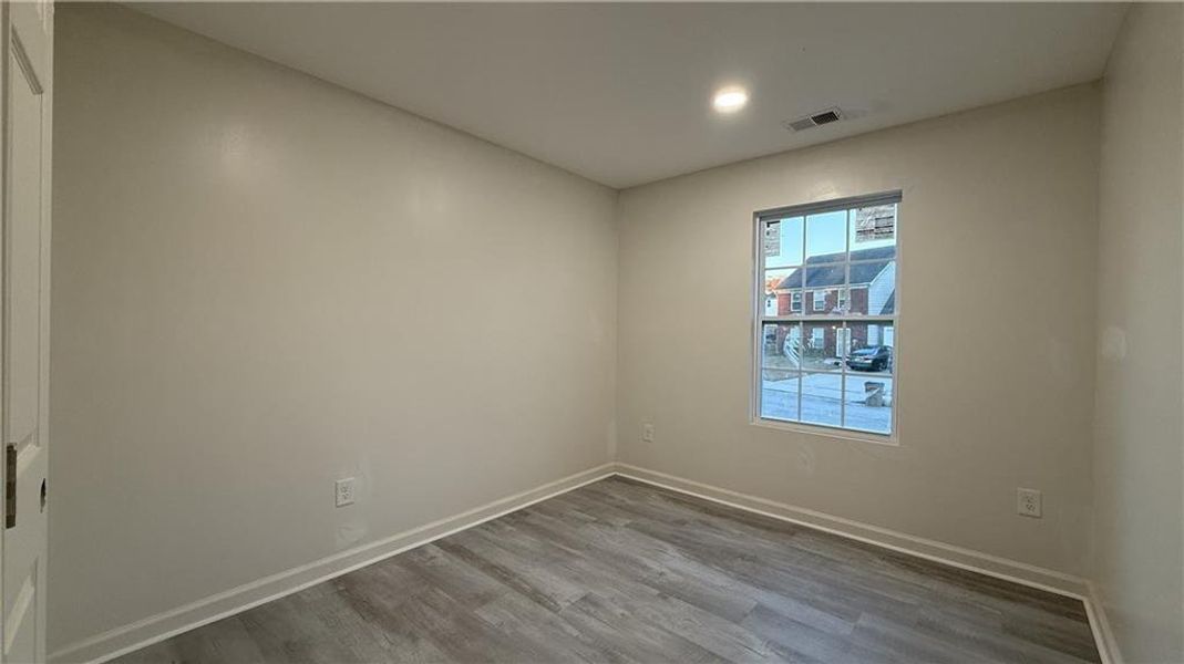 Spacious, unfurnished interior of a new home in , Jonesboro (Image 4).