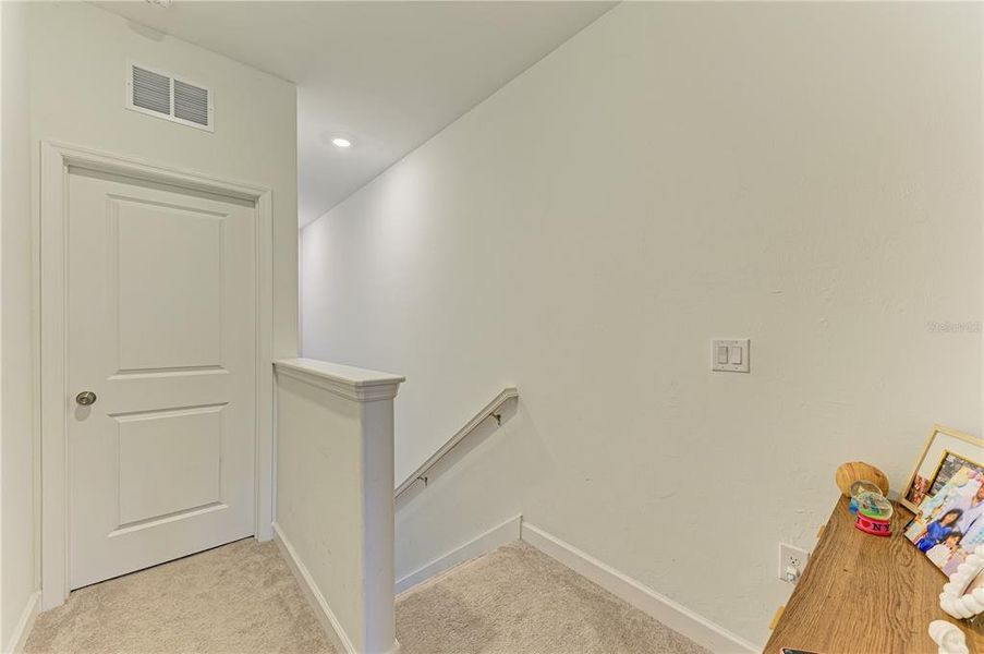 Spacious, unfurnished interior of a new home in , Bradenton (Image 20).