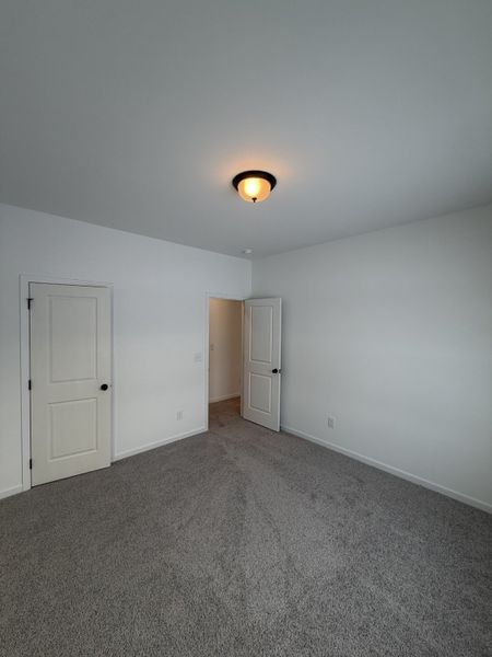 Spacious, unfurnished interior of a new home in Wilson Meadows, Clarksville (Image 21).