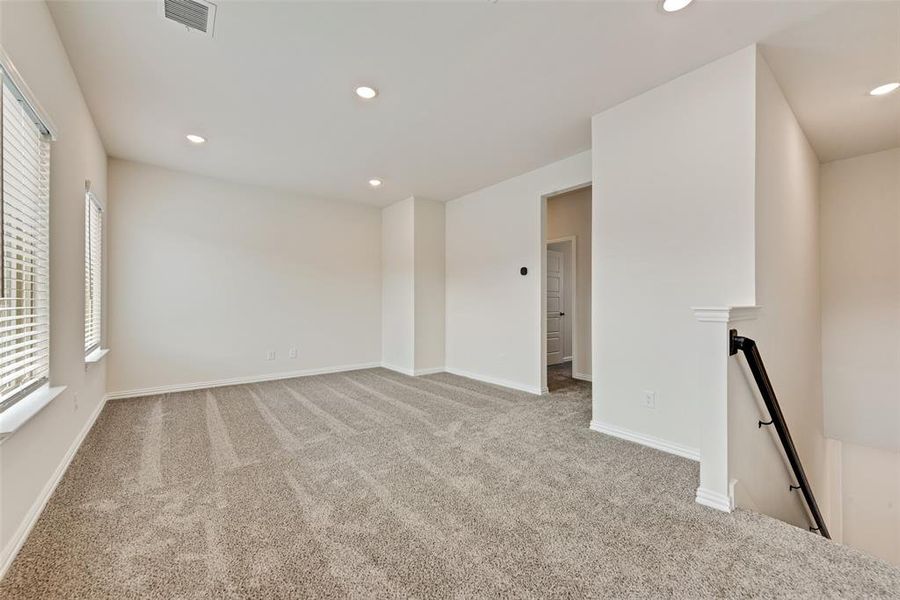 Spacious, unfurnished interior of a new home in Walden Pond, Forney (Image 24).