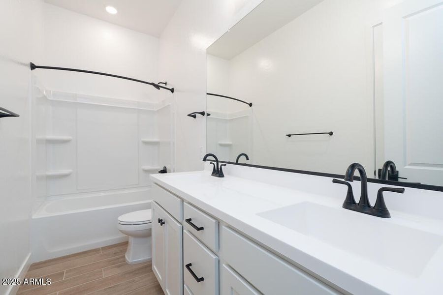 Tri Pointe Terraza 4 - Bathroom 2-1MLS Tri Pointe Terraza 4 - Bathroom 2-1MLS