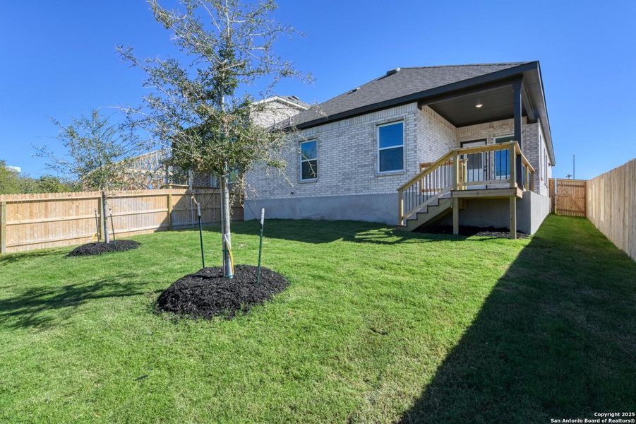 Exterior details and patio area of a home in Arcadia Ridge, San Antonio (Image 2). Exterior details and patio area of a home in Arcadia Ridge, San Antonio (Image 2).