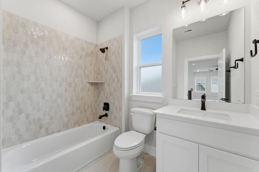 Furnished interior view inside a new home in Towne Lake, Cypress (Image 13).