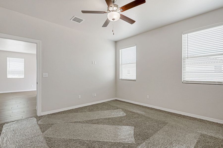 Spacious, unfurnished interior of a new home in Desert Breeze, Horizon City (Image 29). Spacious, unfurnished interior of a new home in Desert Breeze, Horizon City (Image 29).