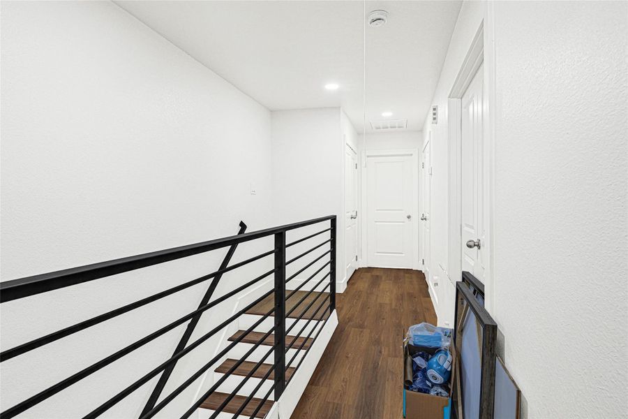 Image 29 of a home in .