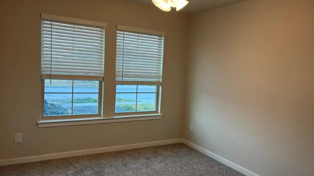 Spacious, unfurnished interior of a new home in King's Landing, Corpus Christi (Image 9).