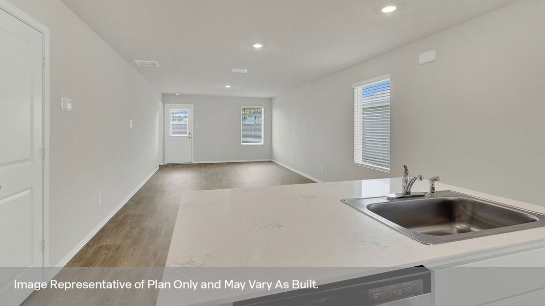 Representative interior finishes for a home built from the The Alamo by D.R. Horton in Bollinger, Maxwell (Image 10).