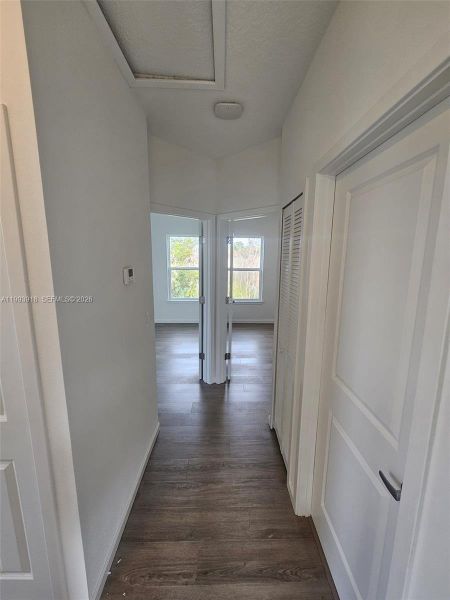 Spacious, unfurnished interior of a new home in , Orlando (Image 24).