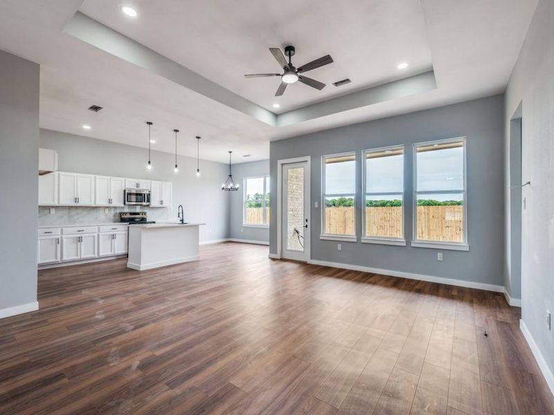 Spacious, unfurnished interior of a new home in , De Leon (Image 14).