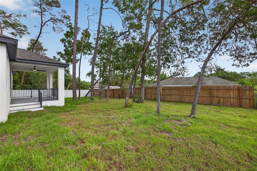 Exterior details and patio area of a home in , Spring Hill (Image 3).