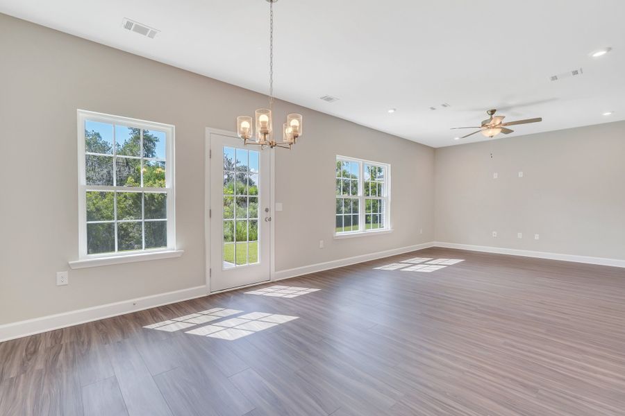 Madison – Dining and Family Room