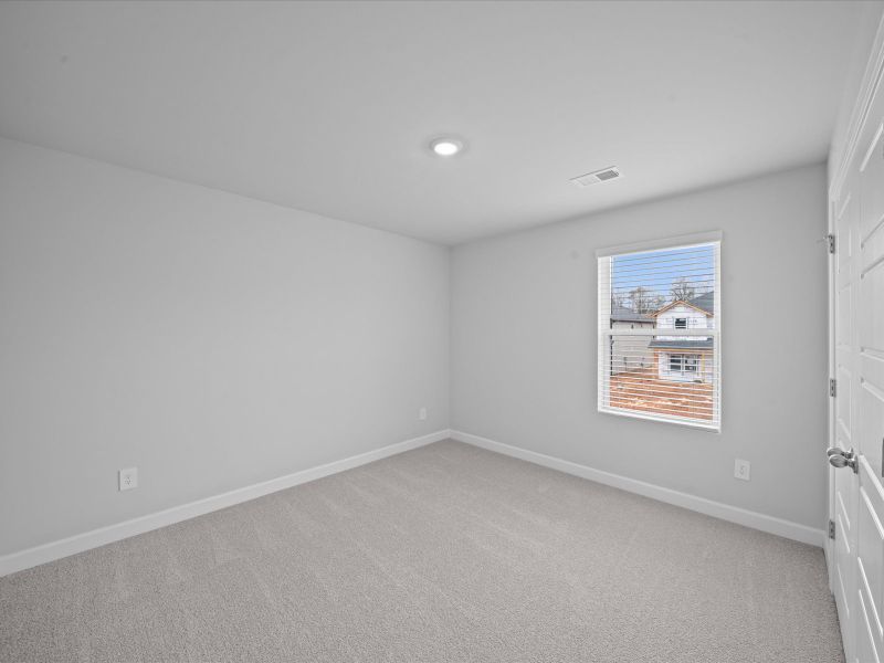 Spacious, unfurnished interior of a new home in Shiloh Valley, Piedmont (Image 18).