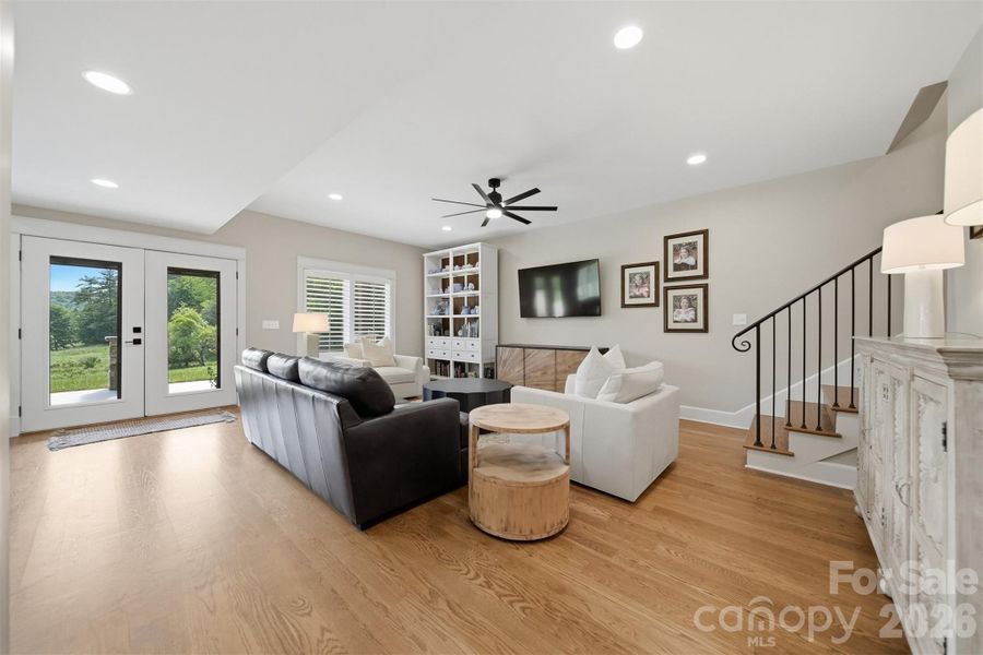 Furnished interior view inside a new home in , Newland (Image 37).