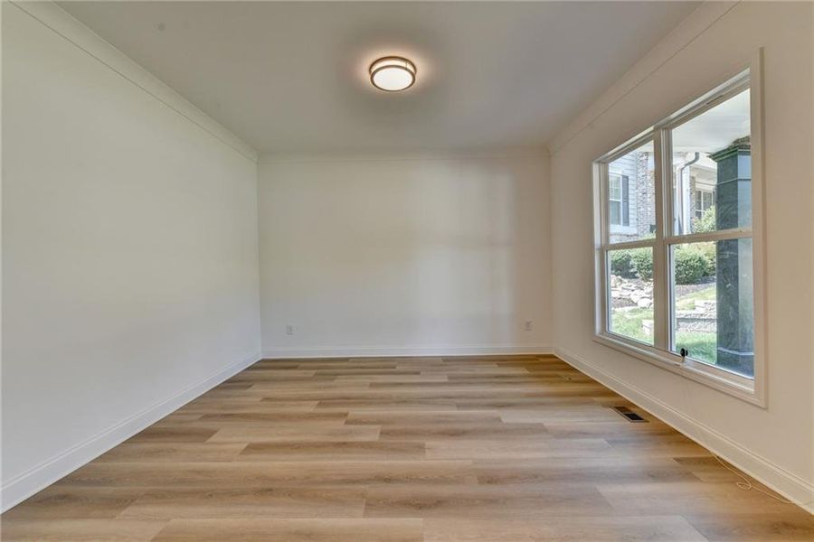 Spacious, unfurnished interior of a new home in , Gainesville (Image 24).