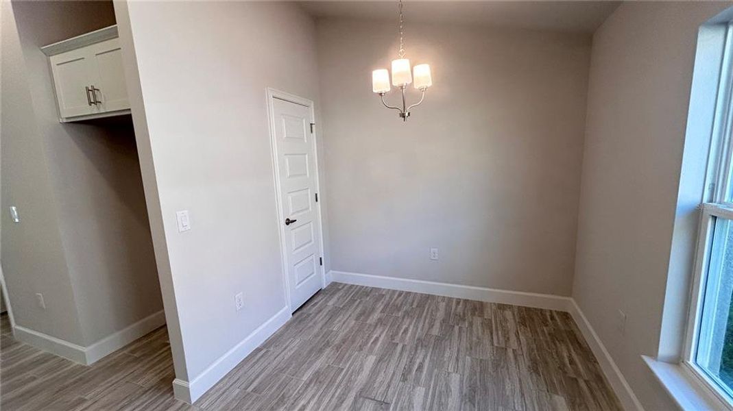 Spacious, unfurnished interior of a new home in Abbey Glen, Dade City (Image 9).