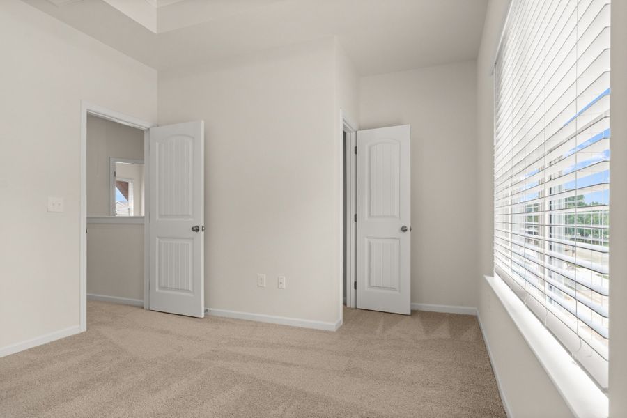 Spacious, unfurnished interior of a new home in Cantigny Park, Clarksville (Image 20). Spacious, unfurnished interior of a new home in Cantigny Park, Clarksville (Image 20).