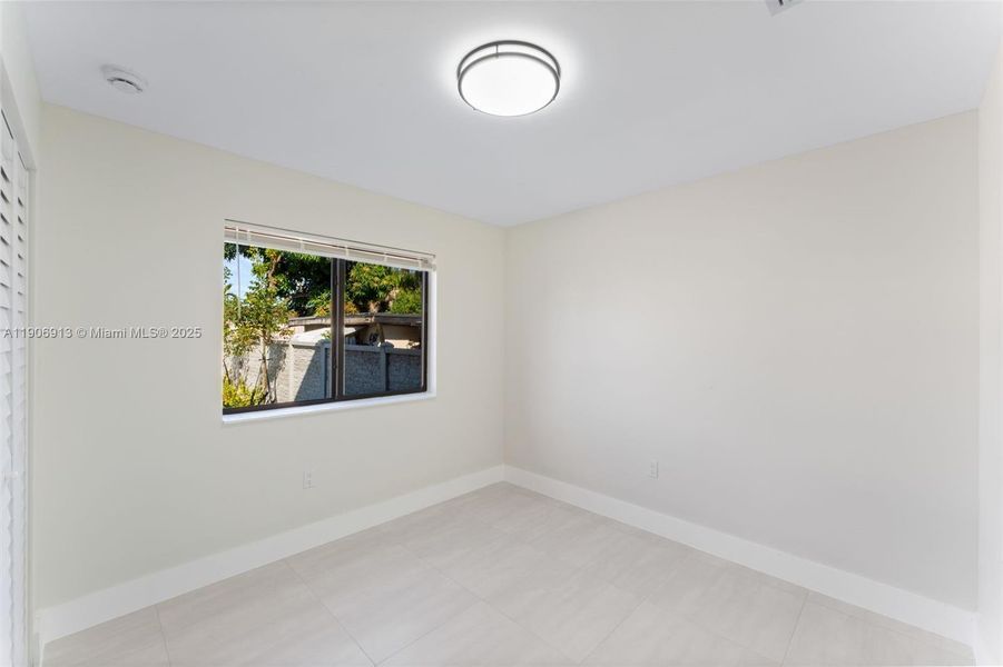 Spacious, unfurnished interior of a new home in , Miami (Image 25).