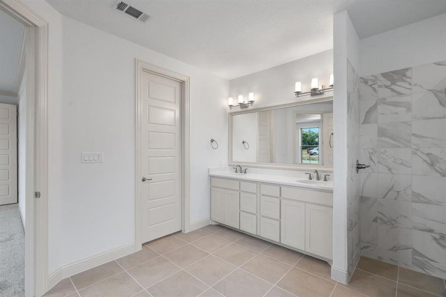 Furnished interior view inside a new home in , Paradise (Image 7).