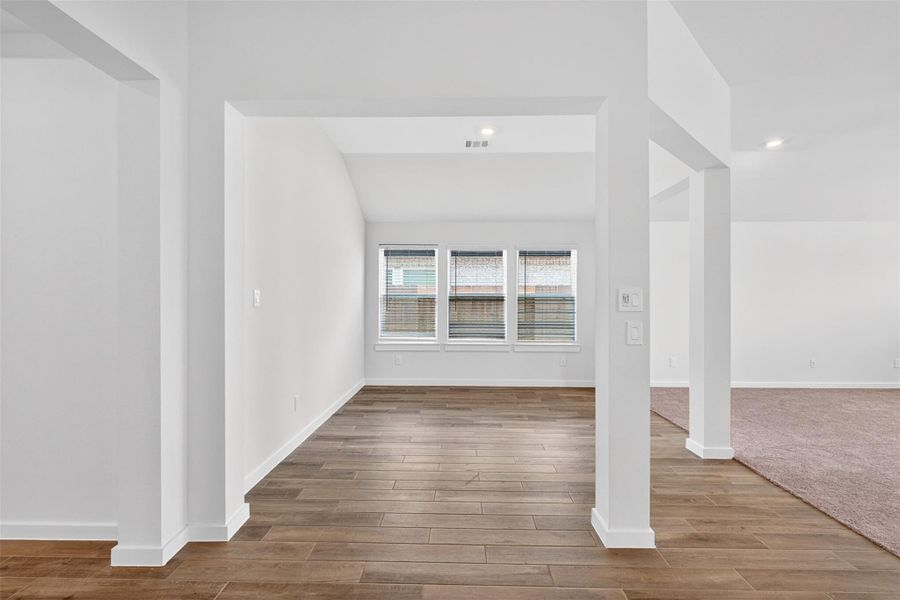 Spacious, unfurnished interior of a new home in , Alvin (Image 46).