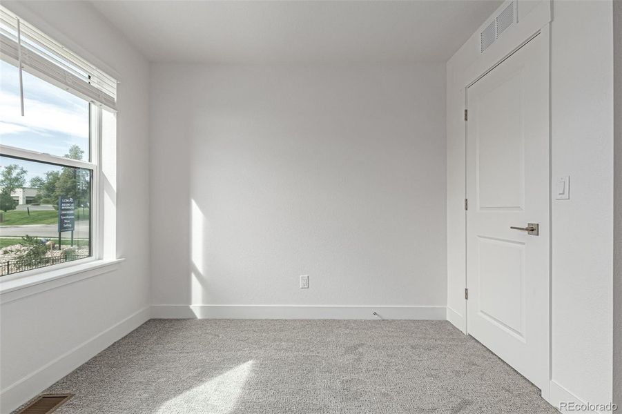 Spacious, unfurnished interior of a new home in Ascent at Inverness, Englewood (Image 12).