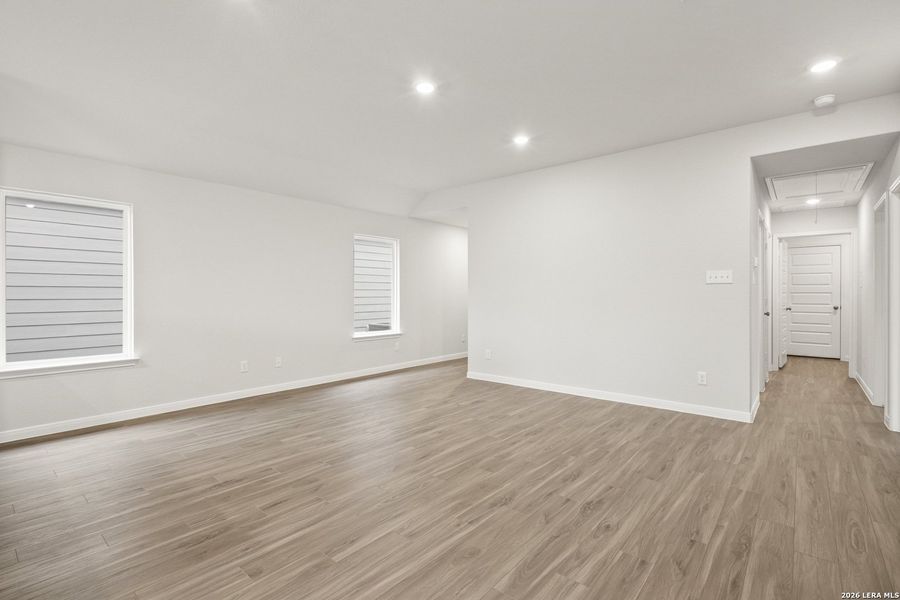 Spacious, unfurnished interior of a new home in Abbott Place, St. Hedwig (Image 19).