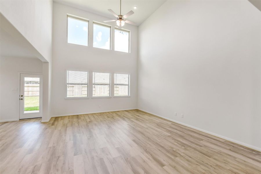 Spacious, unfurnished interior of a new home in Stone Creek Ranch, Hockley (Image 34). Spacious, unfurnished interior of a new home in Stone Creek Ranch, Hockley (Image 34).