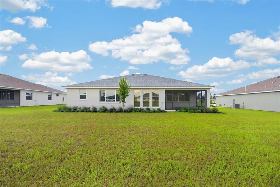Exterior details and patio area of a home in , Ocala (Image 33).