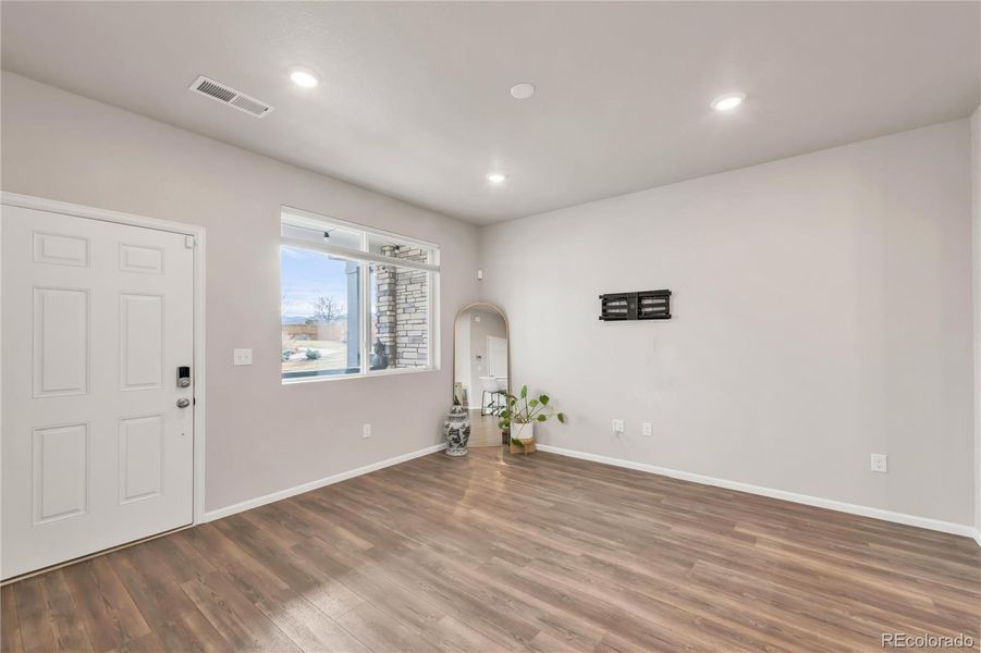 Spacious, unfurnished interior of a new home in , Littleton (Image 19).